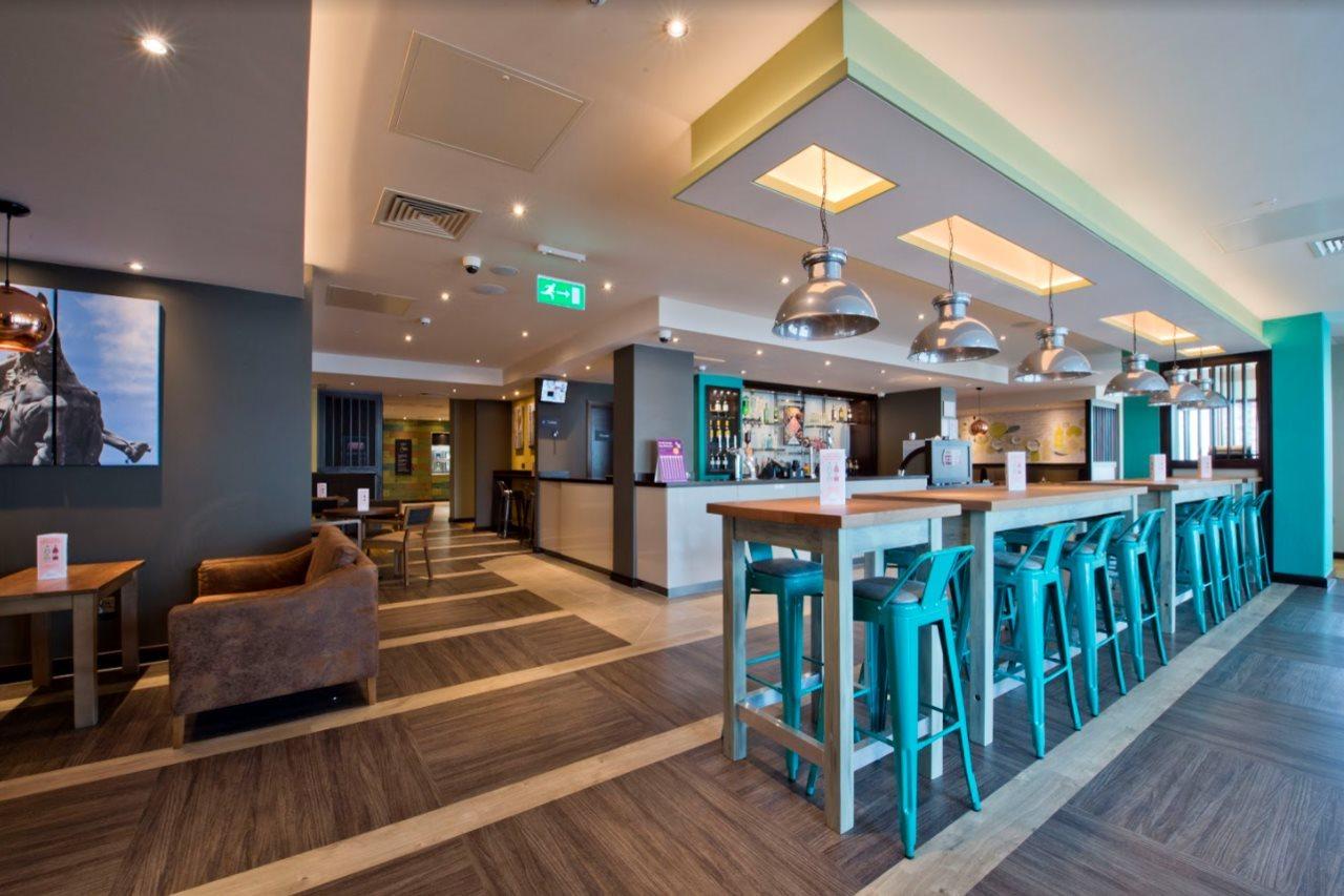 Premier Inn Leeds City Centre Buitenkant foto